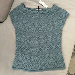 black house white market style blue cable top (NWT)